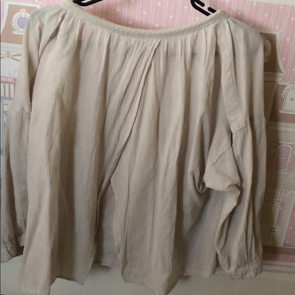 Flowy white long sleeve top - Picture 3 of 3